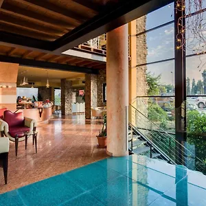 4* Otel Art & Aeroporto